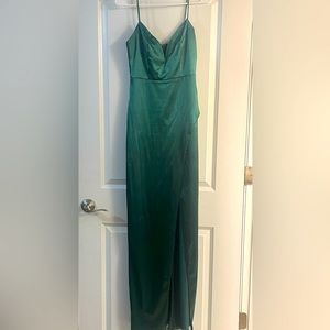 Formal dress. Size small. Runs long. Hunter green good condition only worn once.